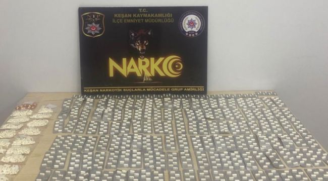 Keşan Otogarı'nda çok sayıda sentetik ecza ile yakalandılar