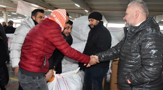 Menemen Belediyesi ekibi afet bölgesinde