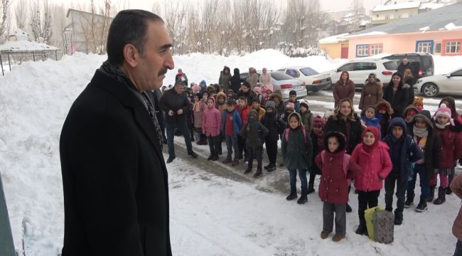 Muş’ta ders zili çaldı