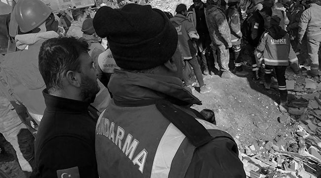 Nurdağı’nda 133 saat sonra 13 yaşındaki Esma sağ kurtarıldı