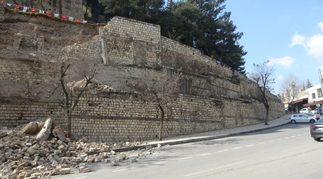 Tarihi Kahramanmaraş Kalesi depremde ayakta kaldı