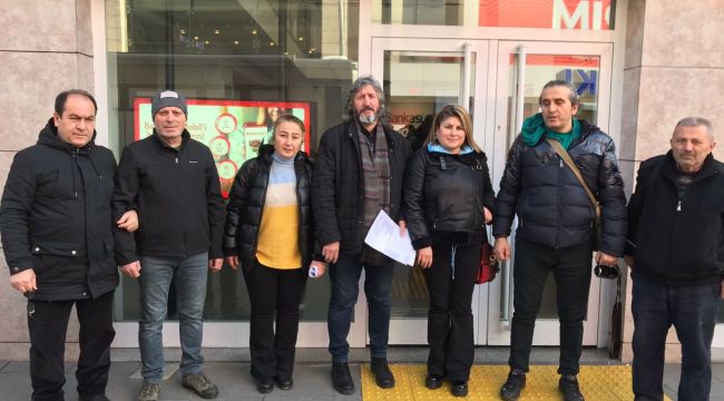 Zonguldak'ta gazeteciler depremzedelere nakdi yardımda bulundu