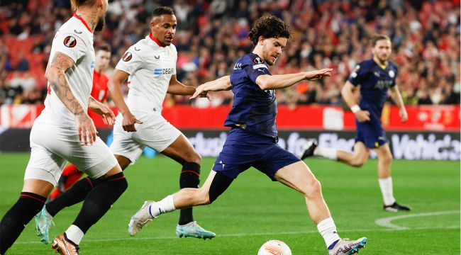 Avrupa Ligi'nde Fenerbahçe, Sevilla'ya 2-0 mağlup oldu