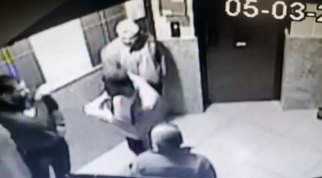 Depremzedenin 7 bin lirasını gasp ettiler