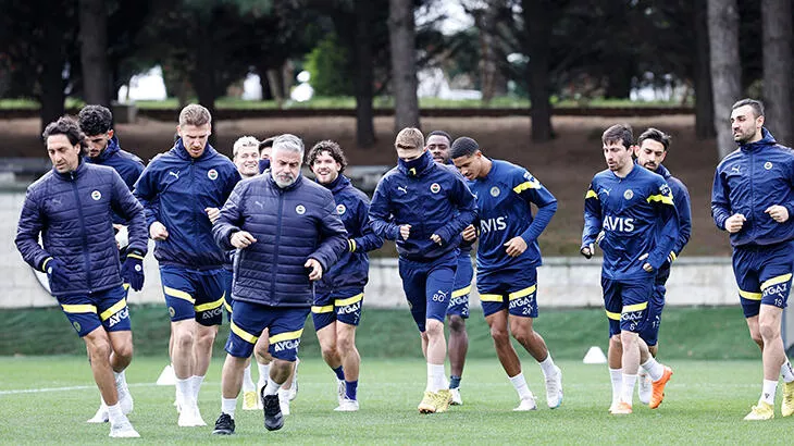 Fenerbahçe, Sevilla maçı hazırlıklarına devam etti !