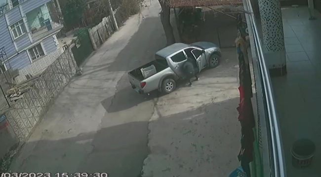 İşçilere vermek üzere çektiği 65 bin lirası çalındı