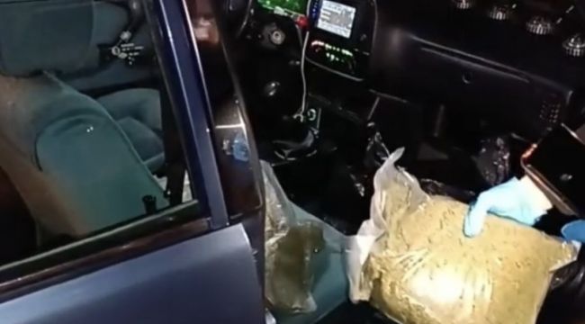 İstanbul'da iki sevgili 5.5 kilo uyuşturucu ile yakalandı