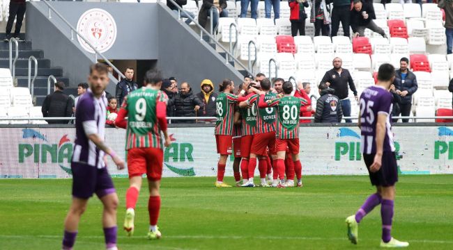 Karşıyaka evinde çok farklı