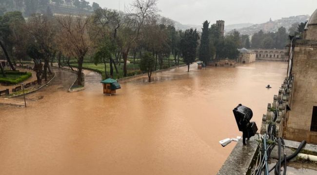 Meteoroloji Genel Müdürlüğü: Deprem bölgesindeki kuvvetli yağışlar bu akşam geç saatlere kadar etkili olacak