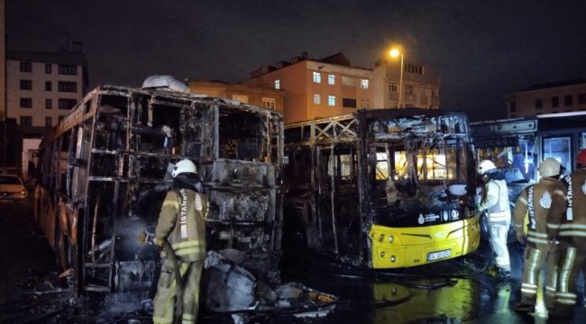 Tuzla'da 3 otobüs alev alev yandı