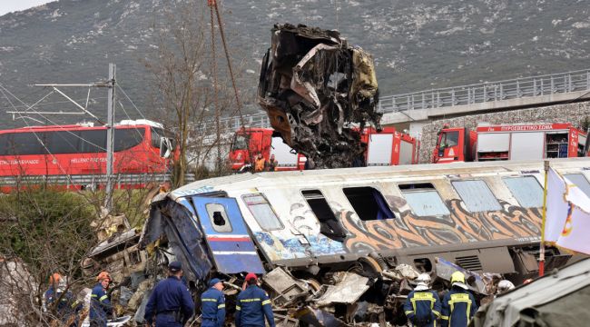 Yunanistan'daki tren kazasında ölü sayısı 46'ya yükseldi