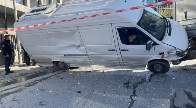 Bağcılar'da 7 aracın karıştığı zincirleme kazanın görüntüleri ortaya çıktı