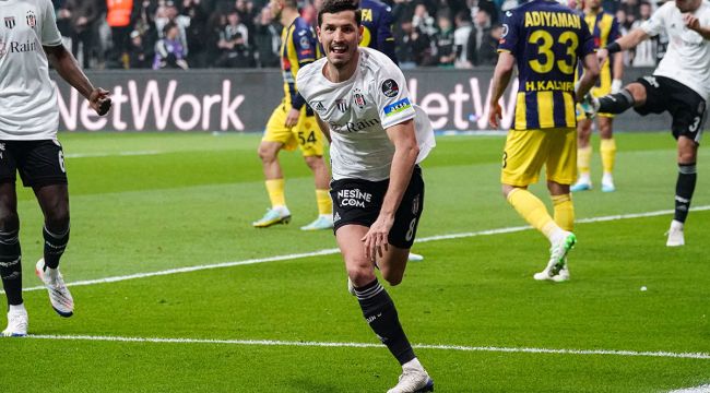 Beşiktaş'ta Salih Uçan göz dolduruyor