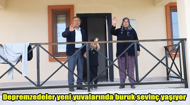 Depremzedeler yeni yuvalarında buruk sevinç yaşıyor