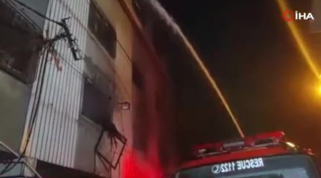 Pakistan'da fabrikada yangın