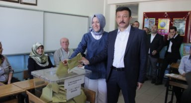 AK Partili Dağ, oyunu kullandı: Türkiye demokrasisi için tarihi bir gün