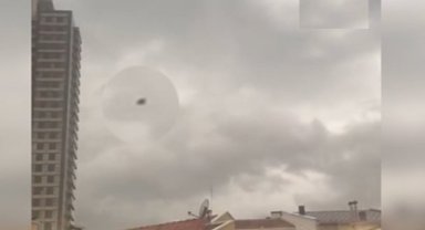 Ankara'da fırtına çatıları uçurdu