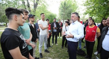 Başkan Sandal'dan gençlere çağrı: Sandığa gelin, geleceğinizi geri alın