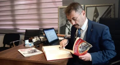 Bay Cemil Tugay MHP’yi Eleştiremez: Önce Maaşları Ödemeli