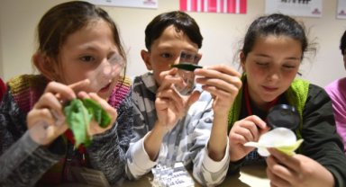 Bornovalı çocuklar eğlenerek öğrendi