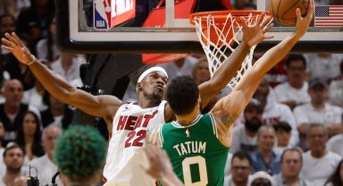 Boston Celtics, Miami Heat karşısında ilk galibiyetini aldı