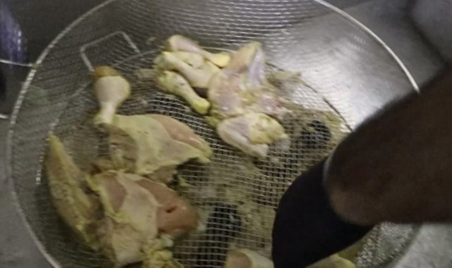 Bozuk etleri çamaşır suyu ile yıkayıp müşterilere yedirdiler