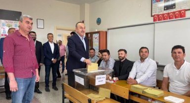Çavuşoğlu: İkinci turun demokrasi şöleninde gerçekleşmesini diliyorum