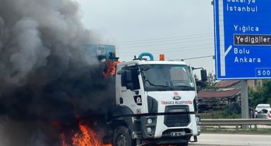 Düzce'de kamyon cayır cayır yandı
