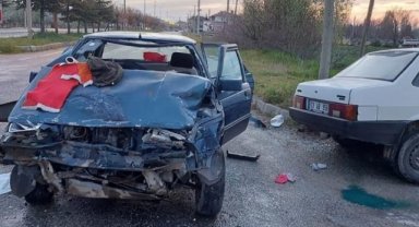 İki otomobilin çarpıştığı kazada 10 kişi yaralandı