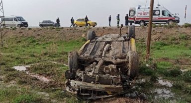 İran plakalı otomobil kaza yaptı