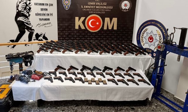 İzmir'deki yasa dışı silah ticareti operasyonunda 4 tutuklama