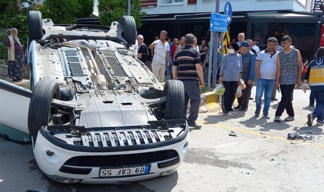 Kaza yapan otomobil ters döndü: Çok sayıda yaralı var