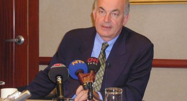 Kemal Derviş hayatnı kaybetti