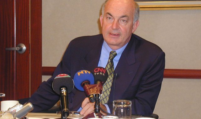 Kemal Derviş hayatnı kaybetti