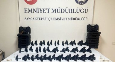 Maltepe'de cephanelik gibi eve operasyon