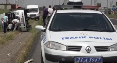 Minibüs şarampole yuvarlandı: Çok sayıda yaralı var