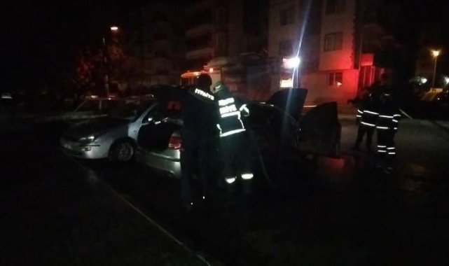Park halindeki otomobil kundaklandı