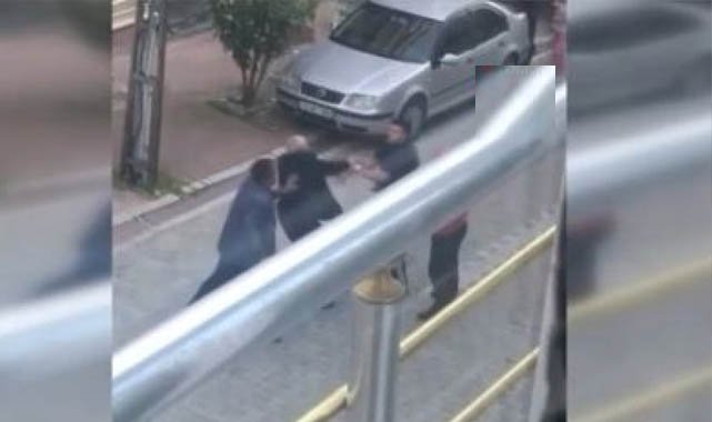 Park kavgasında sokak adeta boks ringine döndü