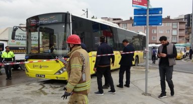 Pendik'te İETT otobüsüyle tır çarpıştı