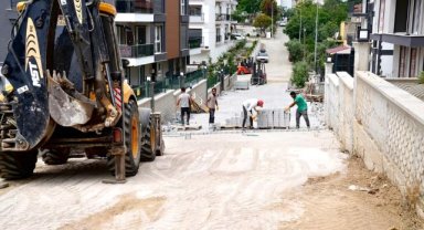 Seferihisar'ın yolları yenileniyor: Turizmin başkenti nakış nakış işleniyor