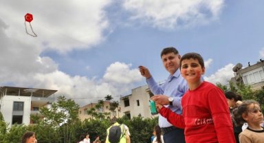 Uçurtmalar Kardeşliğe Yükseldi: "Çocukların yüzü gülsün"