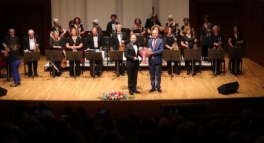 Bayraklı'nın Mandolin Orkestrası Yaza Merhaba dedi