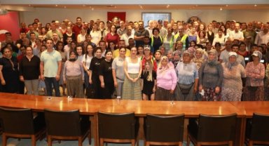 "Biz halkla ve çalışanlarıyla birlikte dimdik ayakta kalmayı başaran bir belediyeyiz"