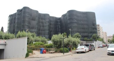 Büyük yangında hasar gören Folkart Narlıdere’de çalışmalar henüz başlamadı