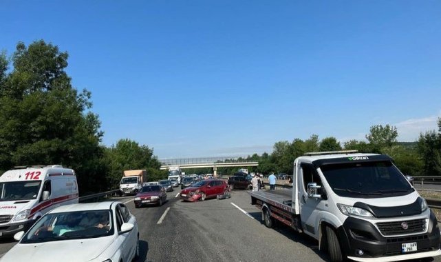 Düzce'de 7 aracın karıştığı zincirleme kaza