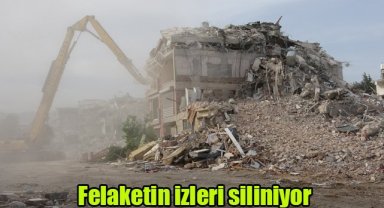Felaketin izleri siliniyor