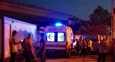 İzmir'de beton mikseri metro inşaat alanına uçtu: Sürücü hayatını kaybetti