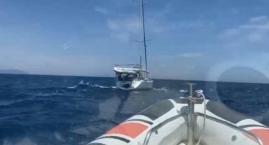 İzmir'de teknede yakalanan FETÖ firarilerinden 3'ü tutuklandı