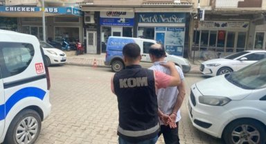 İzmir'de üzerinden 42 bin lira sahte para çıkan kişi tutuklandı