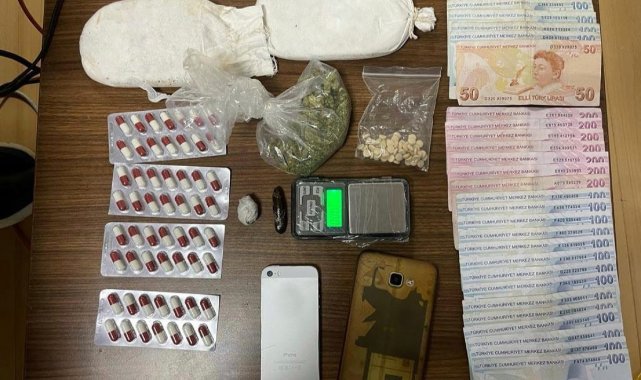 Lavaş ekmeği arasında uyuşturucu ticareti polise takıldı